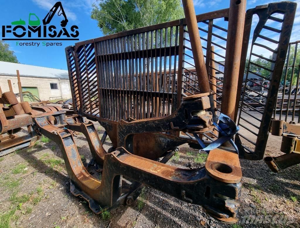 Komatsu 875 Bunks Forwarder Cranes
