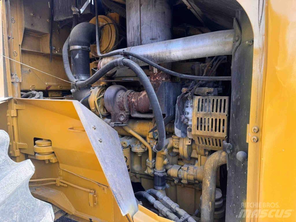CAT RM 300 Asphalt Recycling Equipment