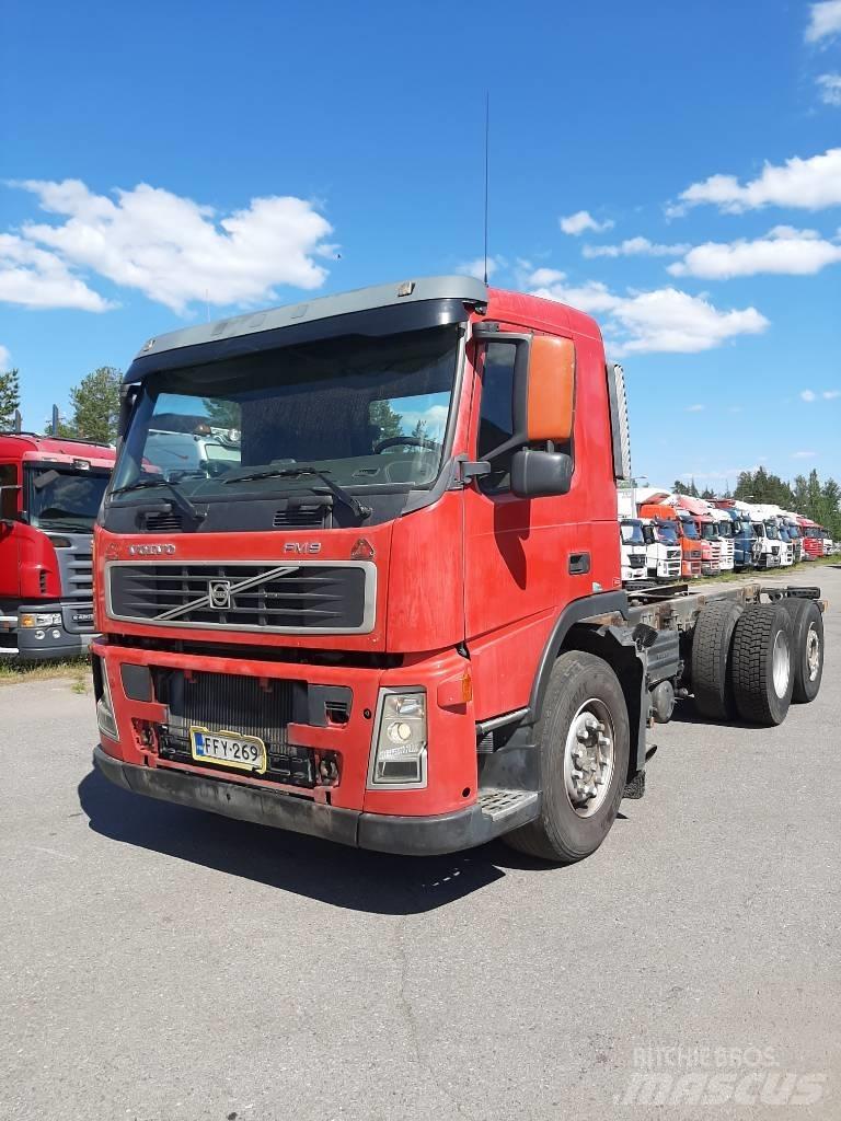 Volvo FM 9 Cab & Chassis Trucks