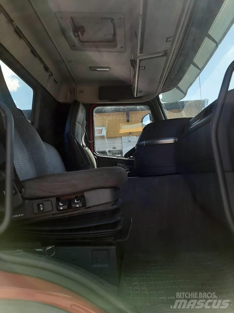 Volvo FM 9 Cab & Chassis Trucks