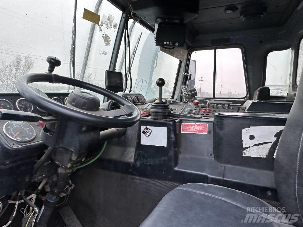 Autocar XPEDITOR Garbage Trucks / Recycling Trucks
