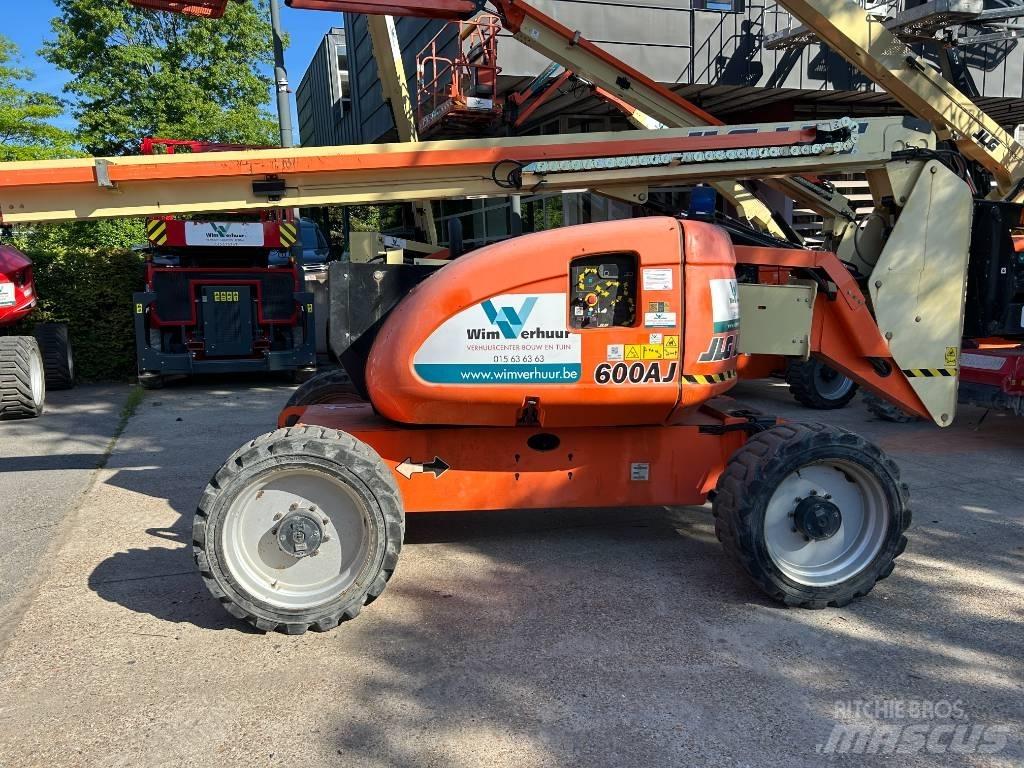 JLG 600 AJ Articulated boom lifts