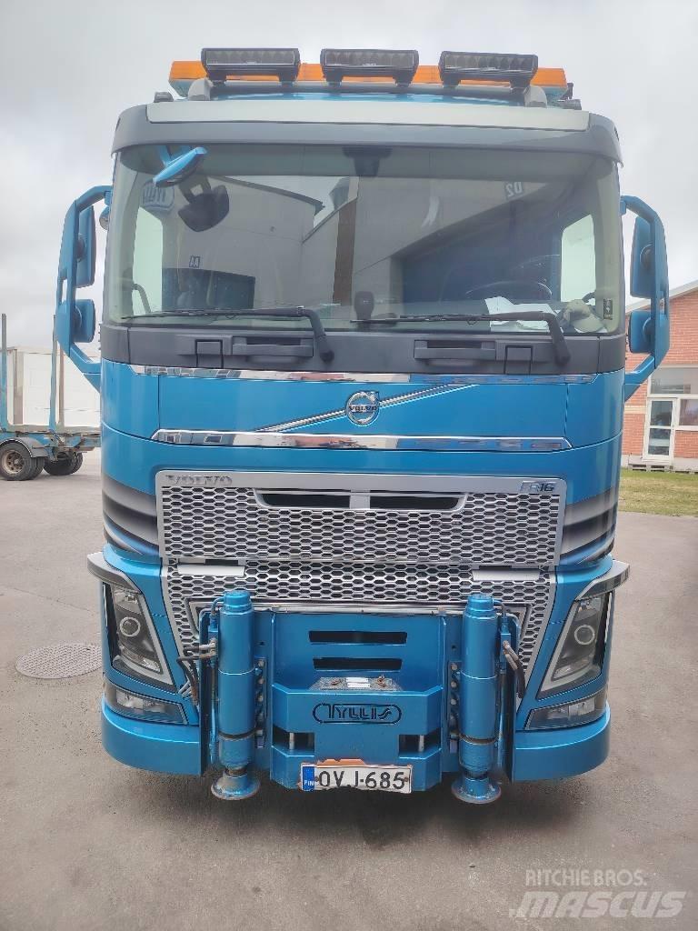 Volvo FH 16 660 Boom / Crane / Bucket Trucks