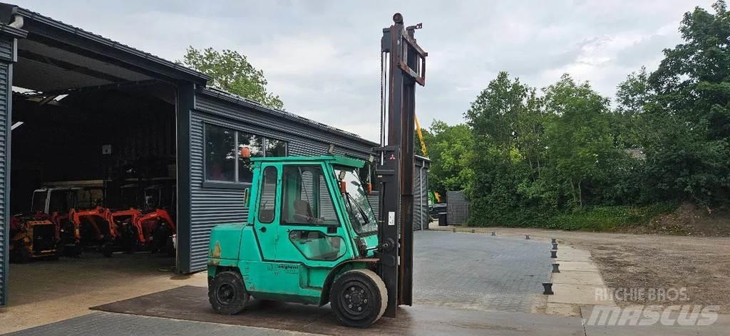 Mitsubishi FD 45 Misc Forklifts