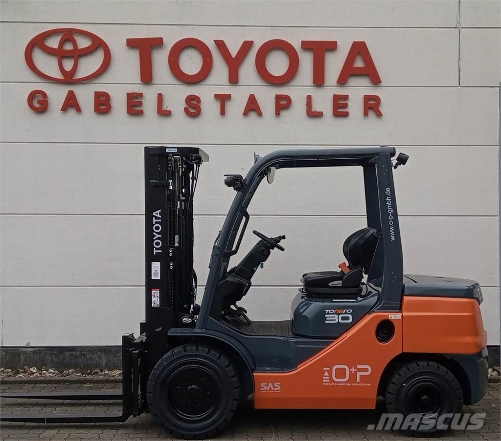Toyota 52-8FDF30 Diesel Forklifts