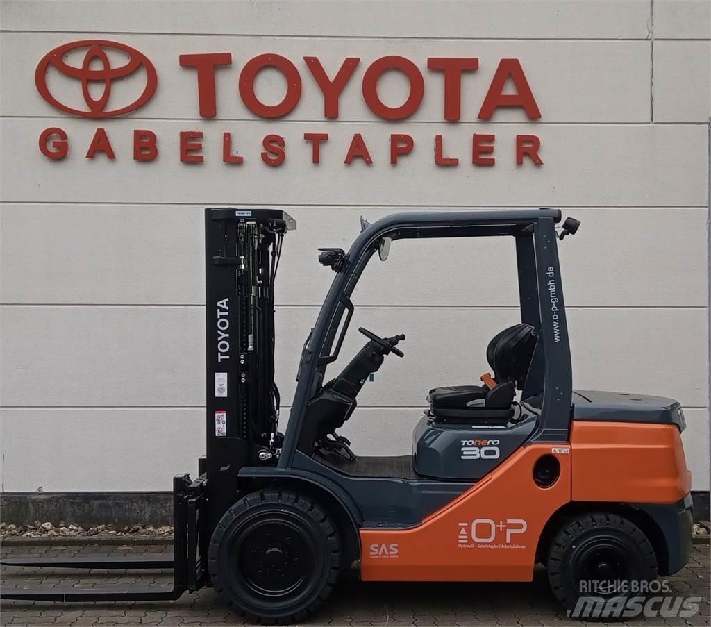 Toyota 52-8FDF30 Diesel Forklifts