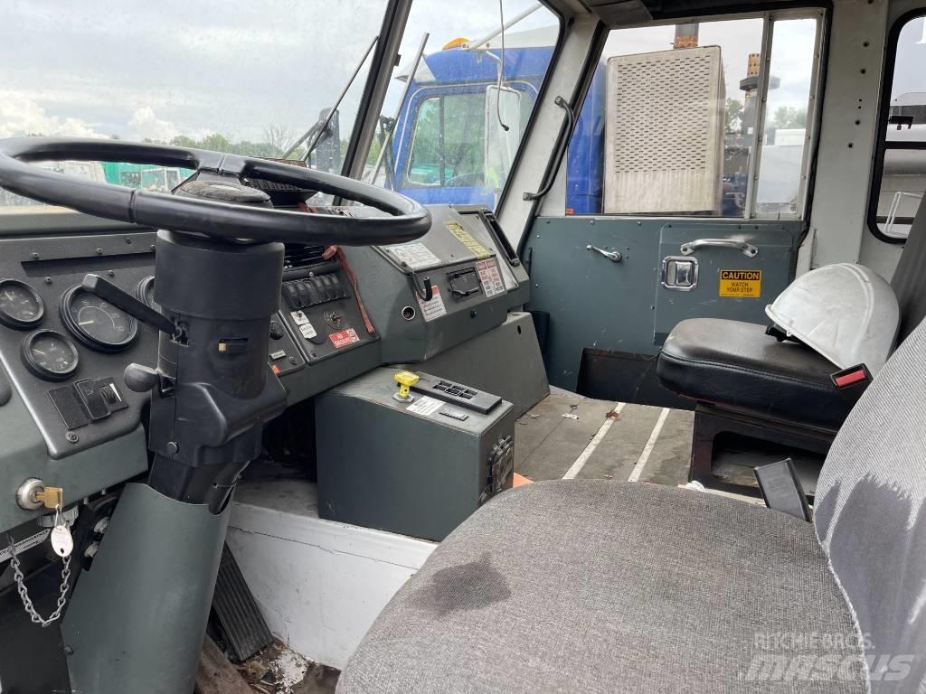 CCC LOW ENTRY Garbage Trucks / Recycling Trucks