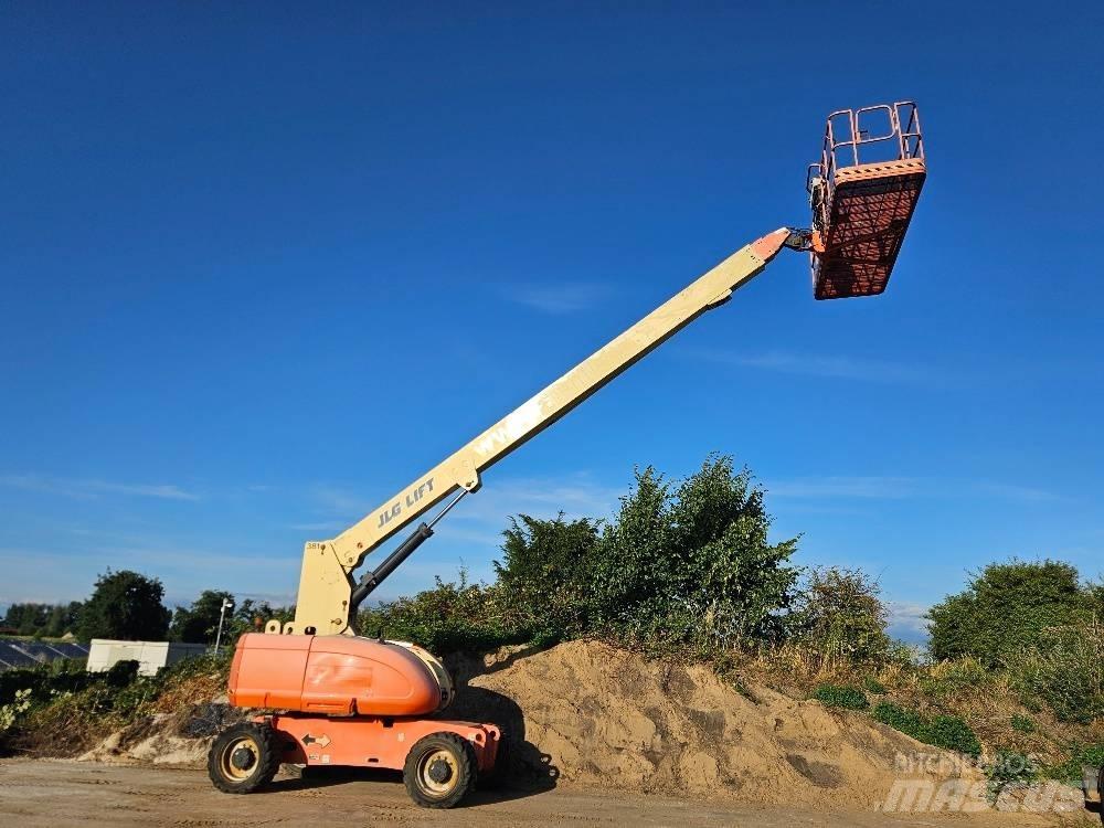 JLG 680S Telescopic boom lifts