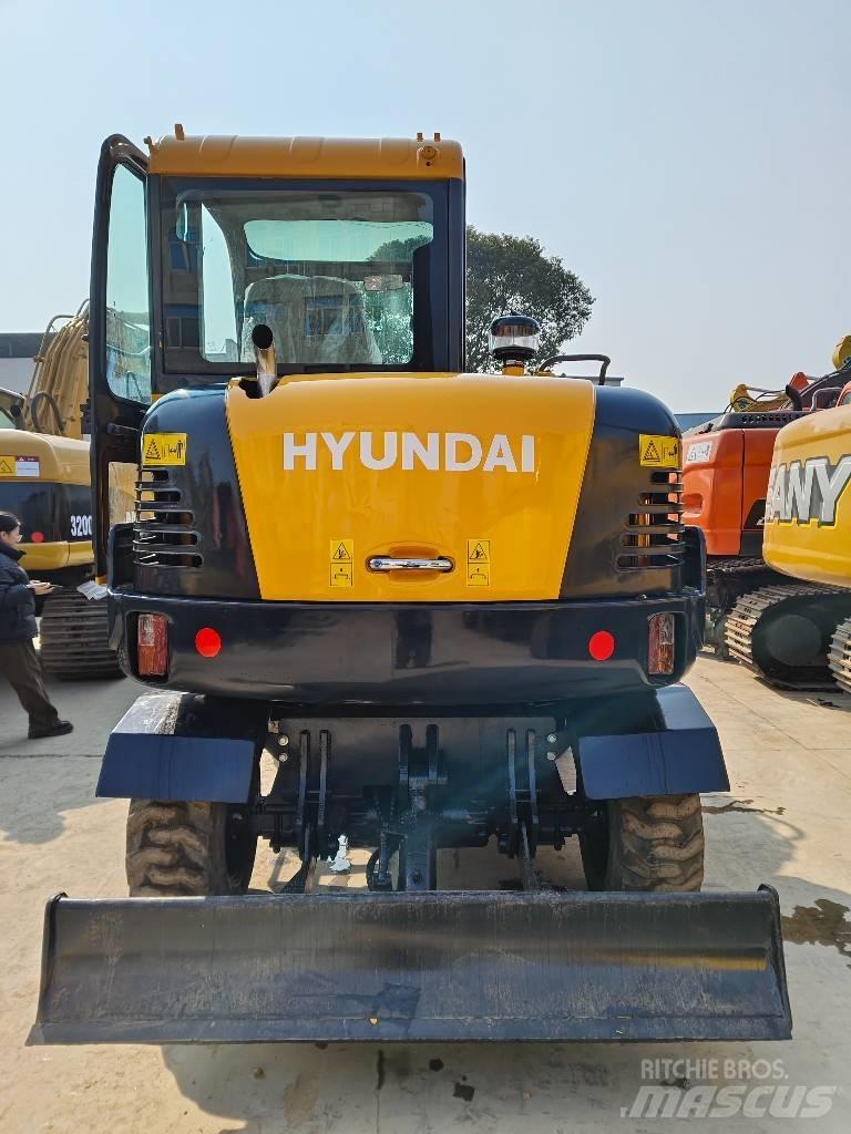Hyundai 60 W Wheeled Excavators