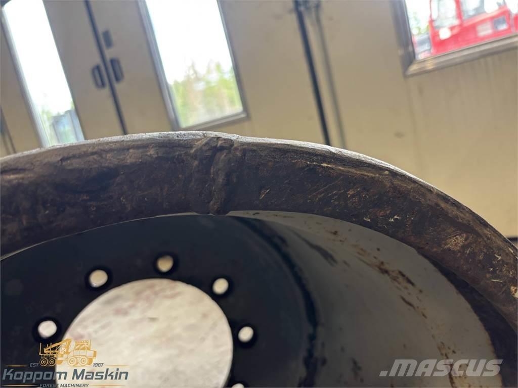 Valmet 890 24x26,5 Tires, wheels and rims