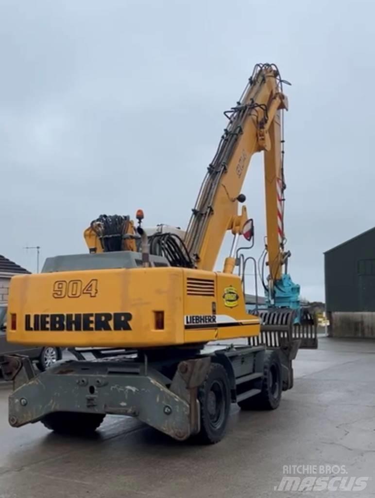 Liebherr A 904 C Waste / Industry Handlers