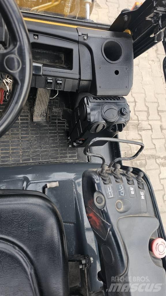 CAT GP 25 NT LPG trucks