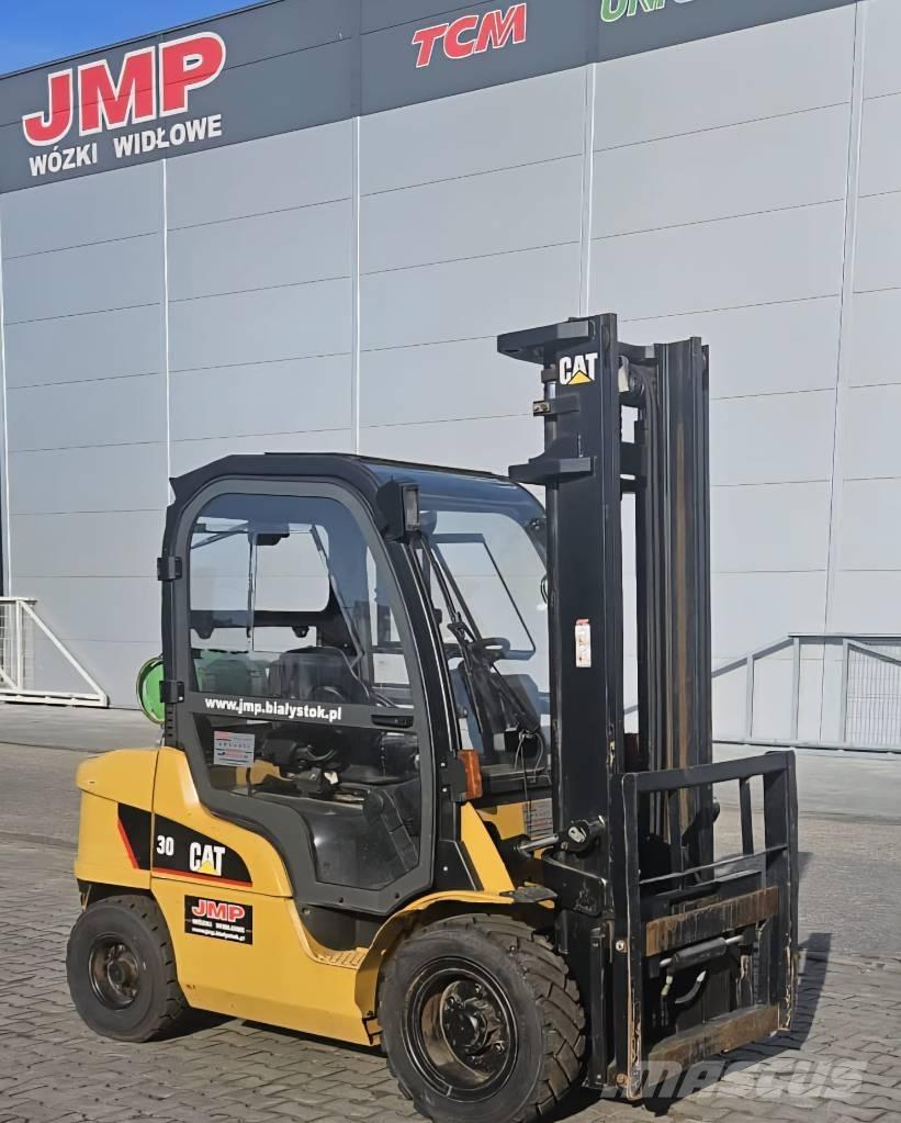 CAT GP 30 N LPG trucks