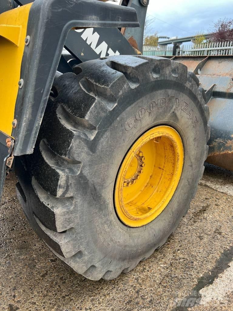 Komatsu WA320PZ-6 Wheel Loaders