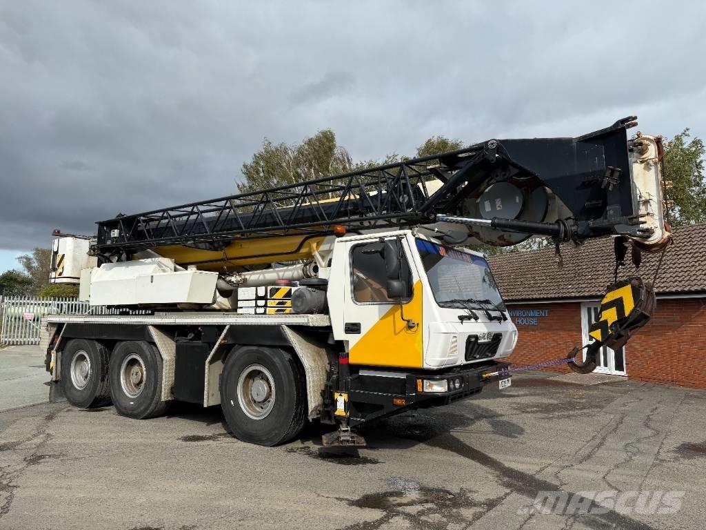Grove GMK 3055 Mobile and all terrain cranes