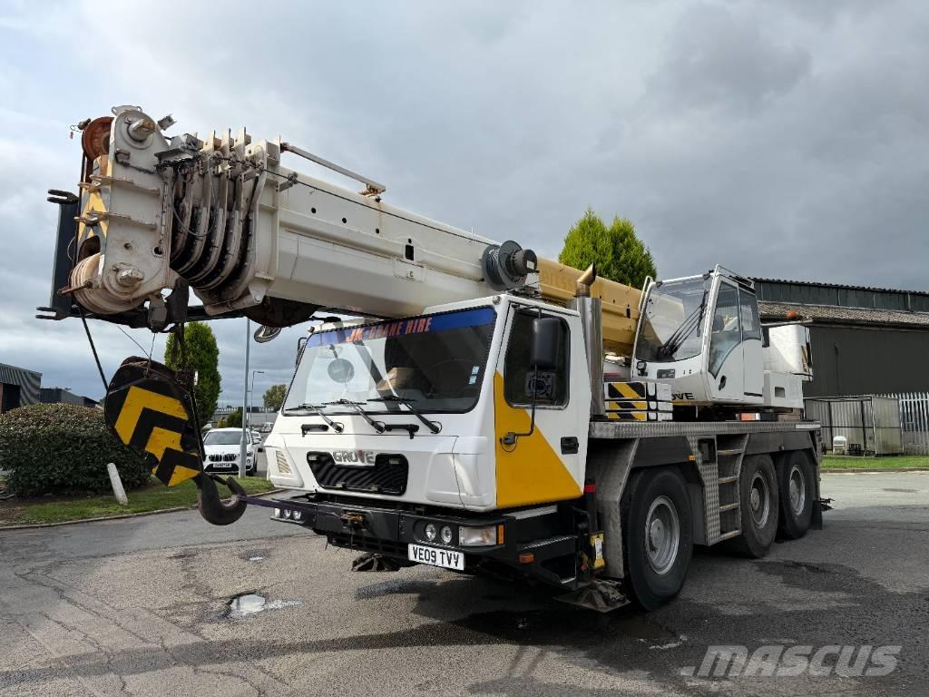 Grove GMK 3055 Mobile and all terrain cranes