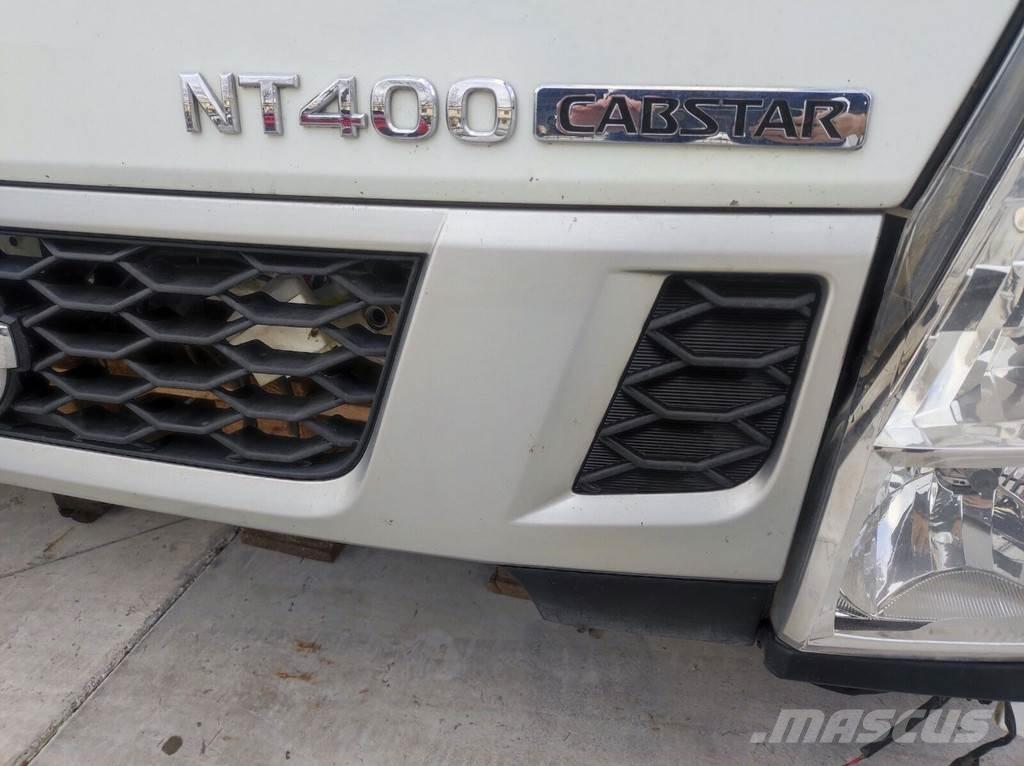 Nissan NT 400 Cabins and interior