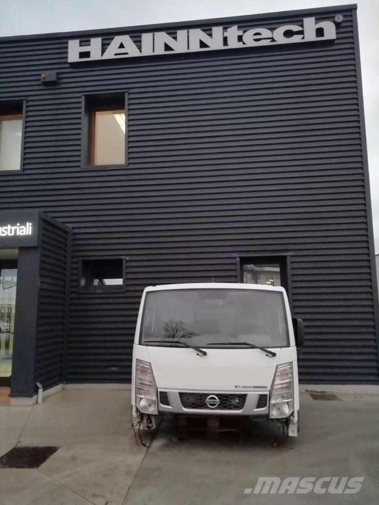 Nissan NT 400 Cabins and interior