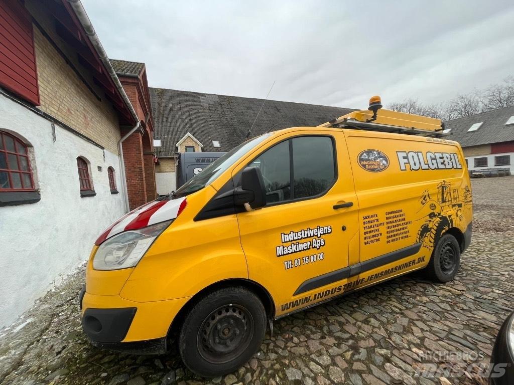 Ford Transit Custom Automobiles / SUVS