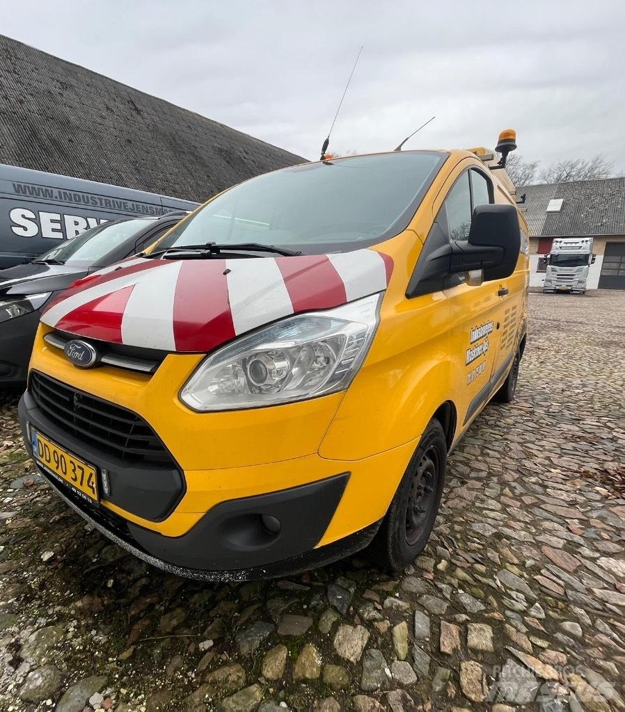 Ford Transit Custom Automobiles / SUVS
