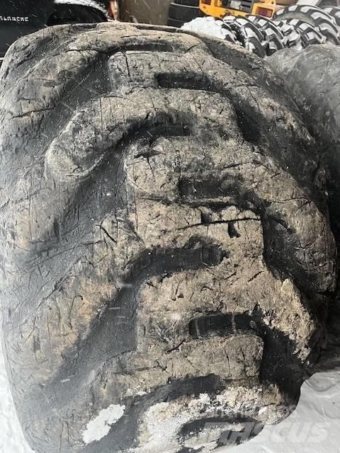 Nokian 710/45-26,5 Tires, wheels and rims