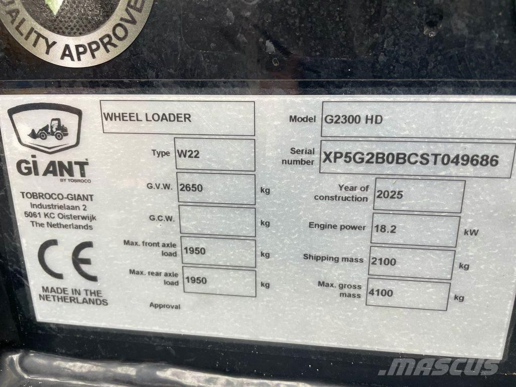 GiANT G2300 HD Wheel Loaders