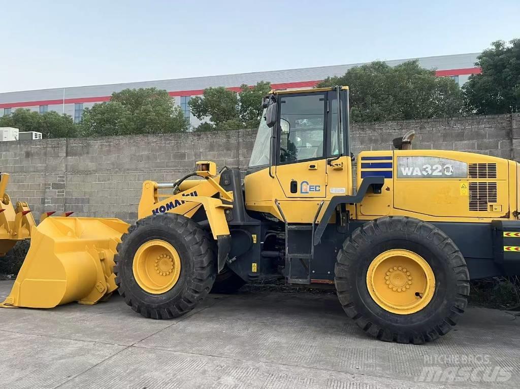 Komatsu WA 320 Wheel Loaders