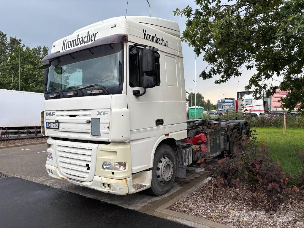 DAF XF 105 Hook lift trucks