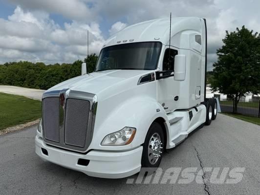 Kenworth T 680 Conventional Trucks / Tractor Trucks