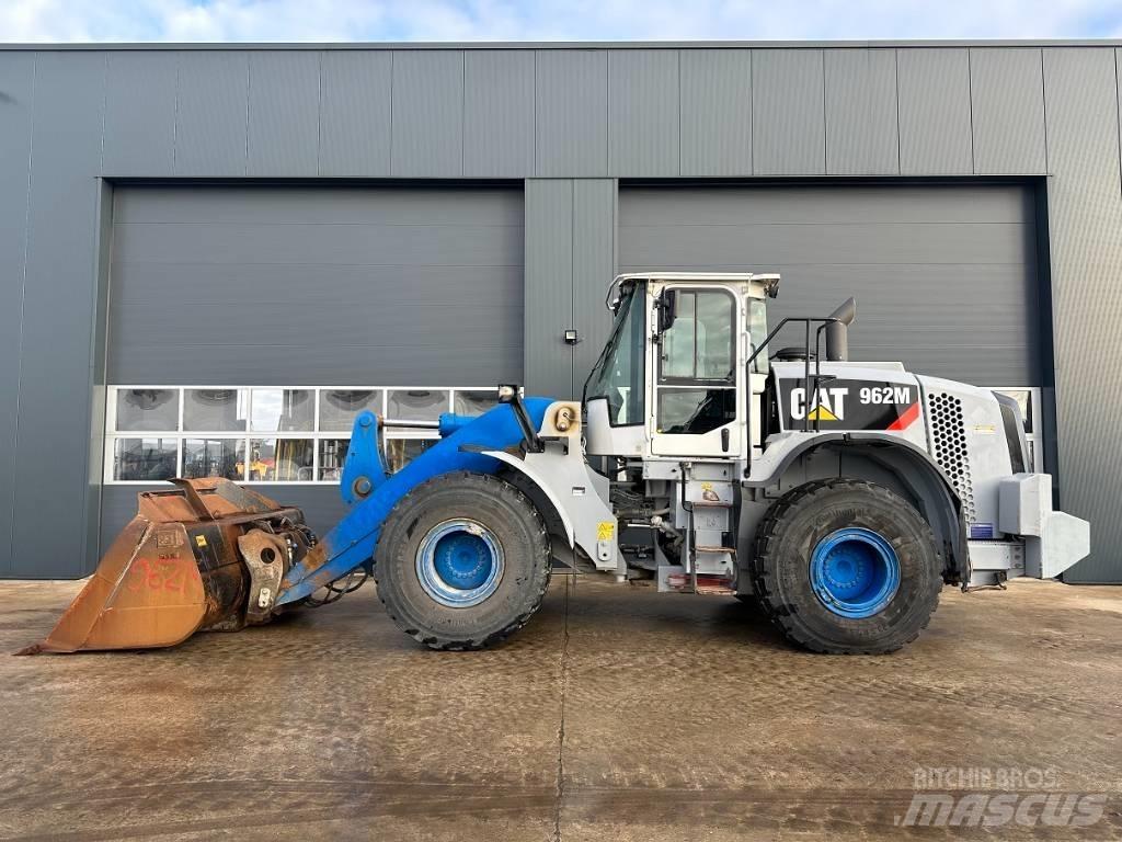 CAT 962 M / **NEW ENGINE** Wheel Loaders