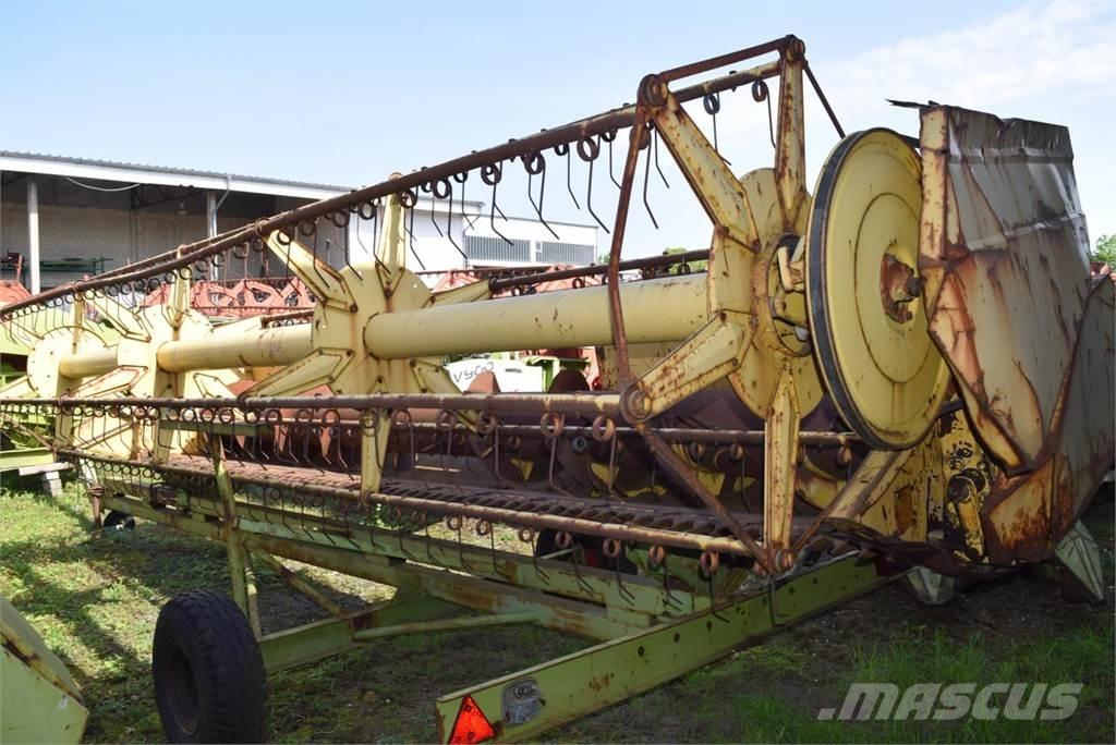 New Holland TF 42 Combine Harvesters