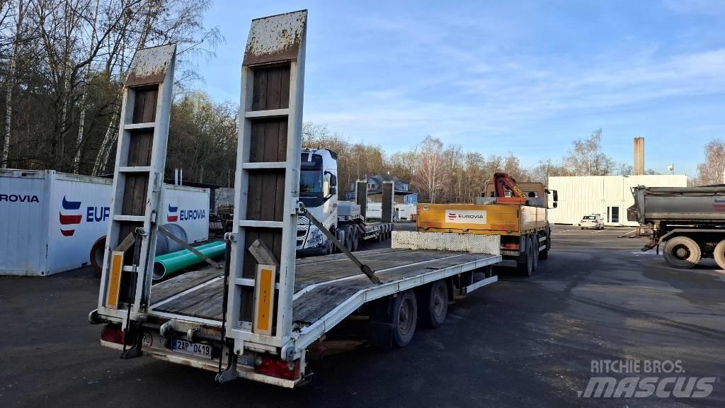 Svan CHTP 11 Lowboy trailer