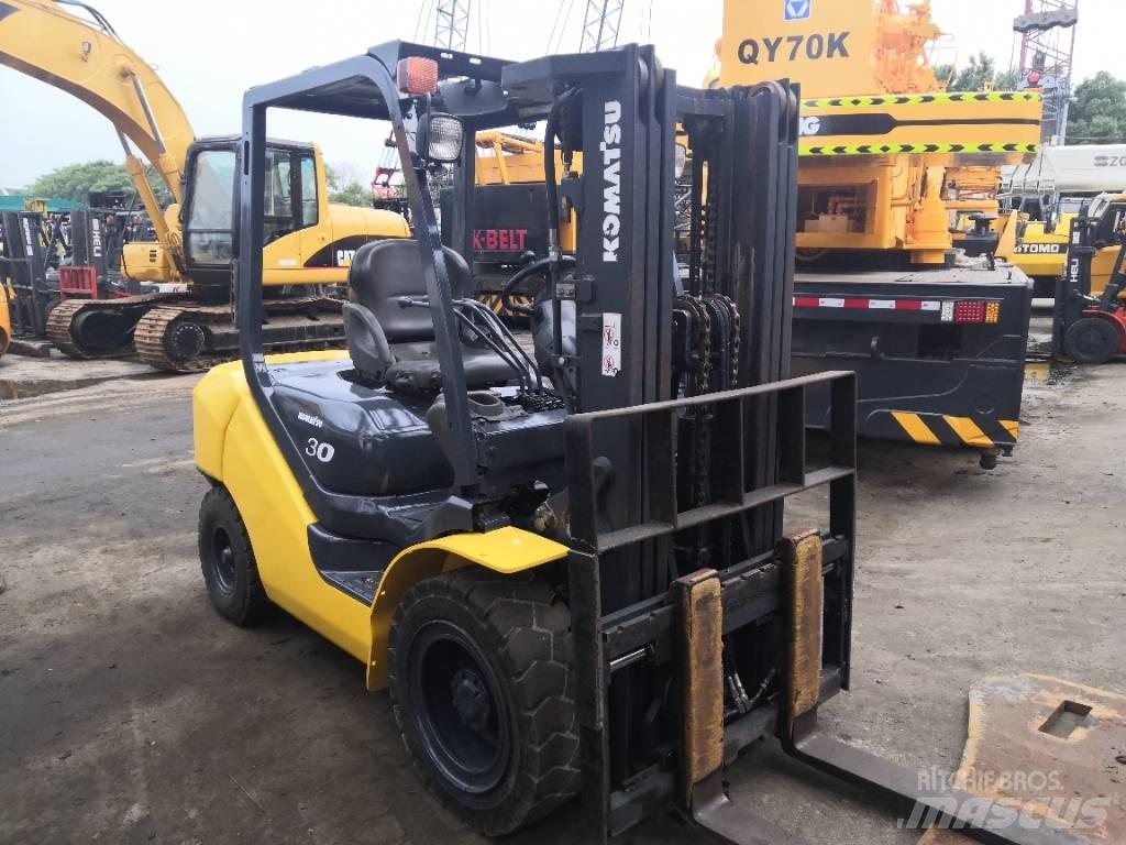 Komatsu 30 Diesel Forklifts