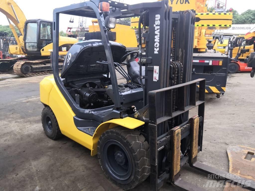 Komatsu 30 Diesel Forklifts