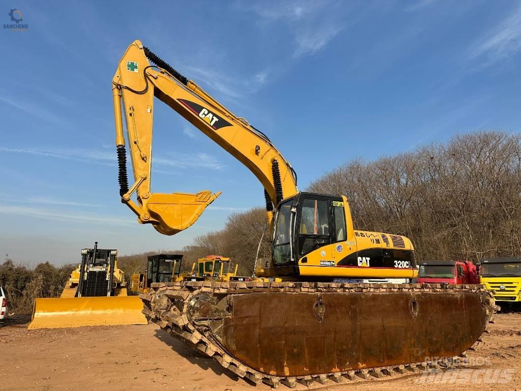 CAT 320 C L Amphibious Excavators