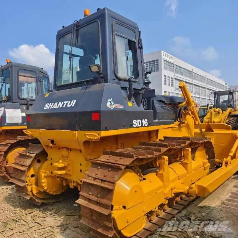 Shantui SD 16 Crawler dozers