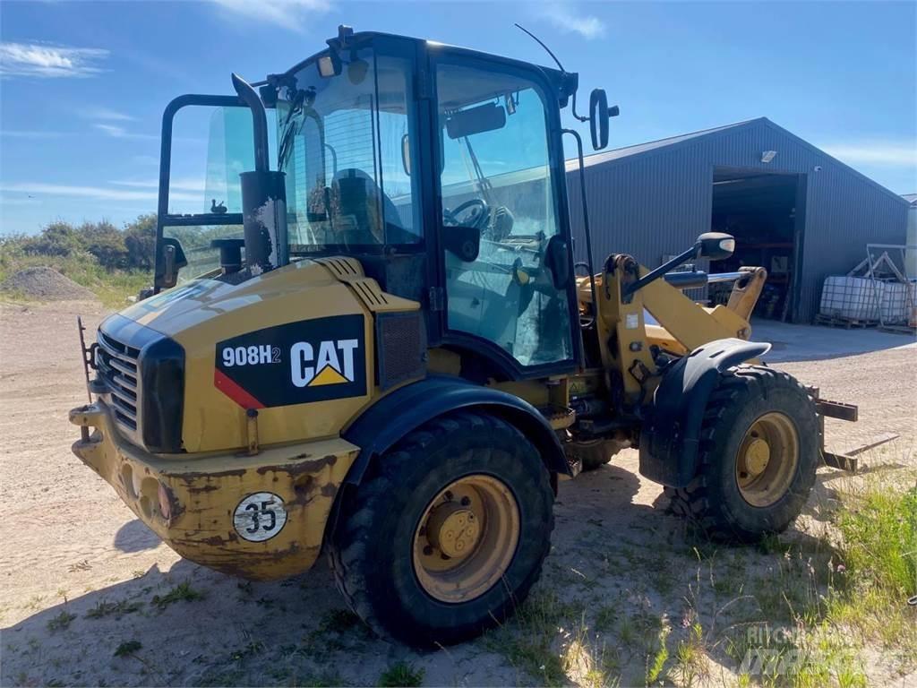 CAT Diverse Multi purpose loaders