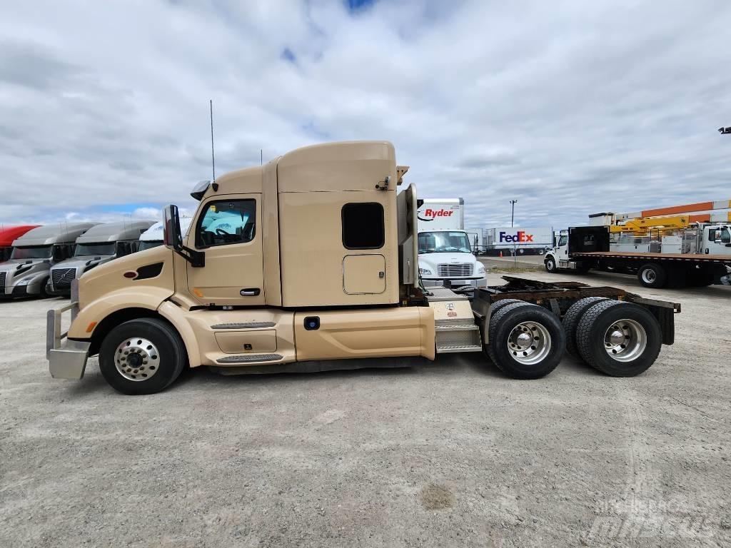 Peterbilt 579 Conventional Trucks / Tractor Trucks