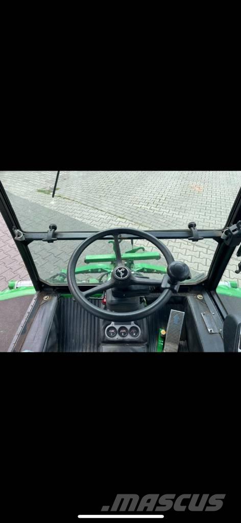 John Deere 1905 Riding mowers