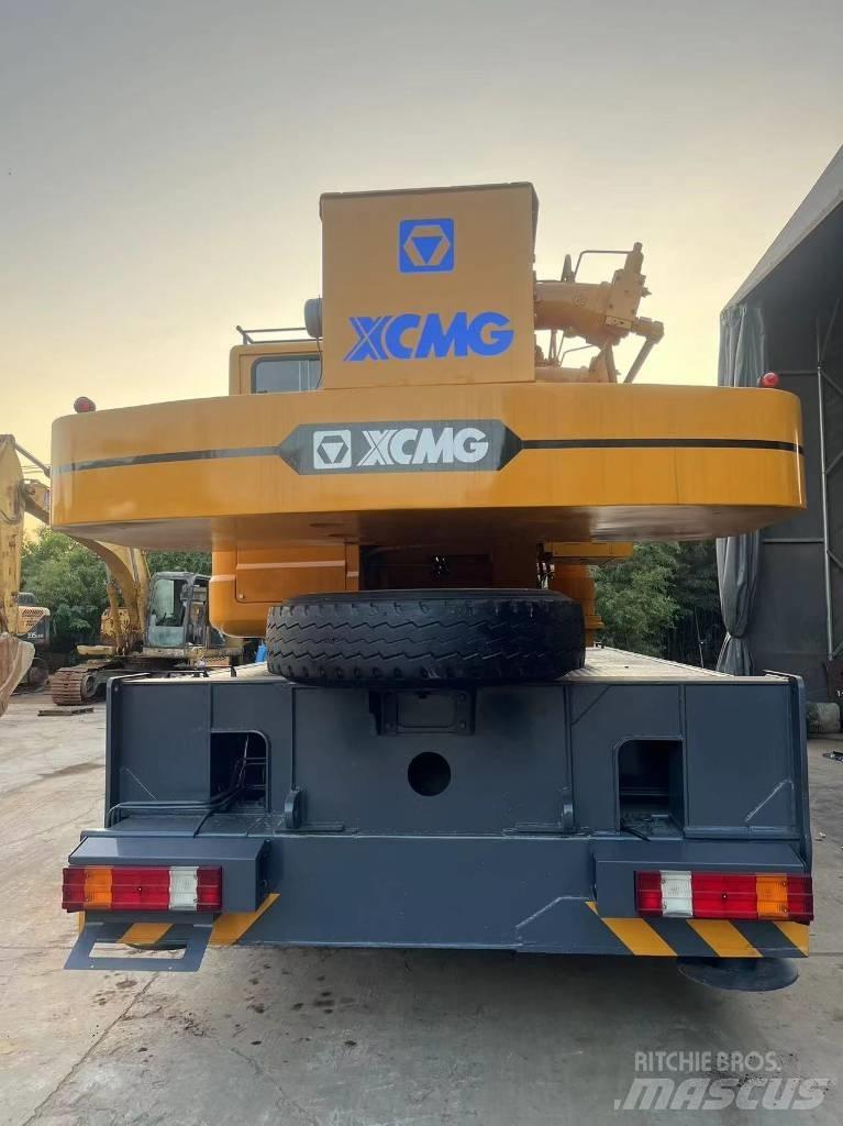 XCMG XCT 25 Mobile and all terrain cranes