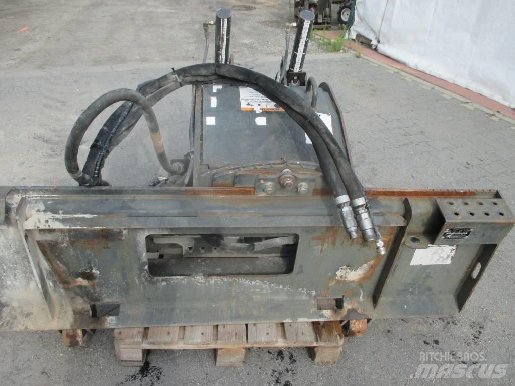 Bobcat 18 PLA Scrapers
