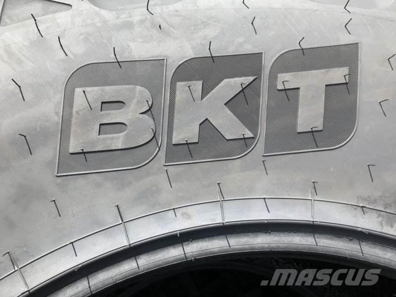 BKT 710/70R38 Tires, wheels and rims