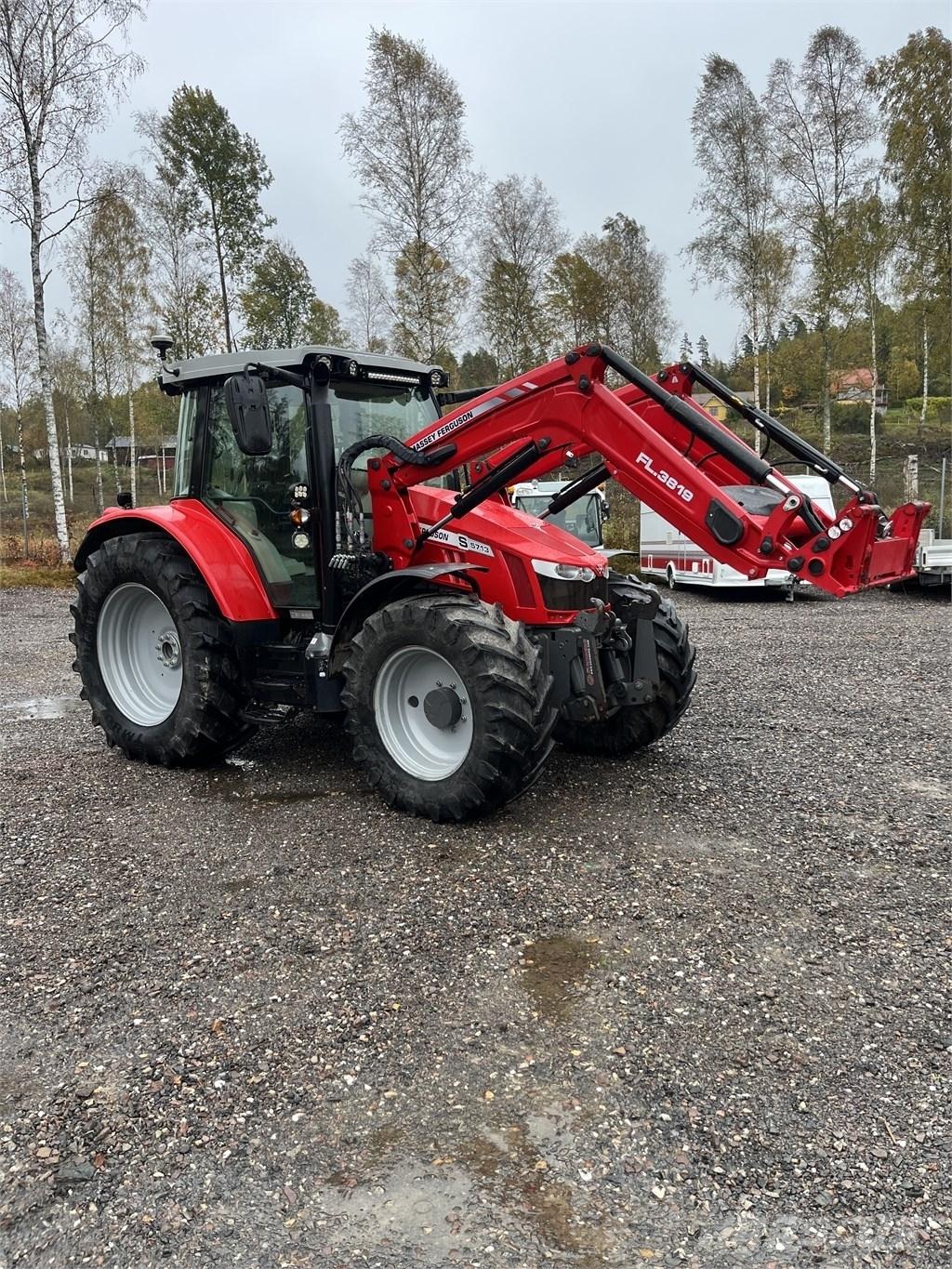 Massey Ferguson 5713 Tractors