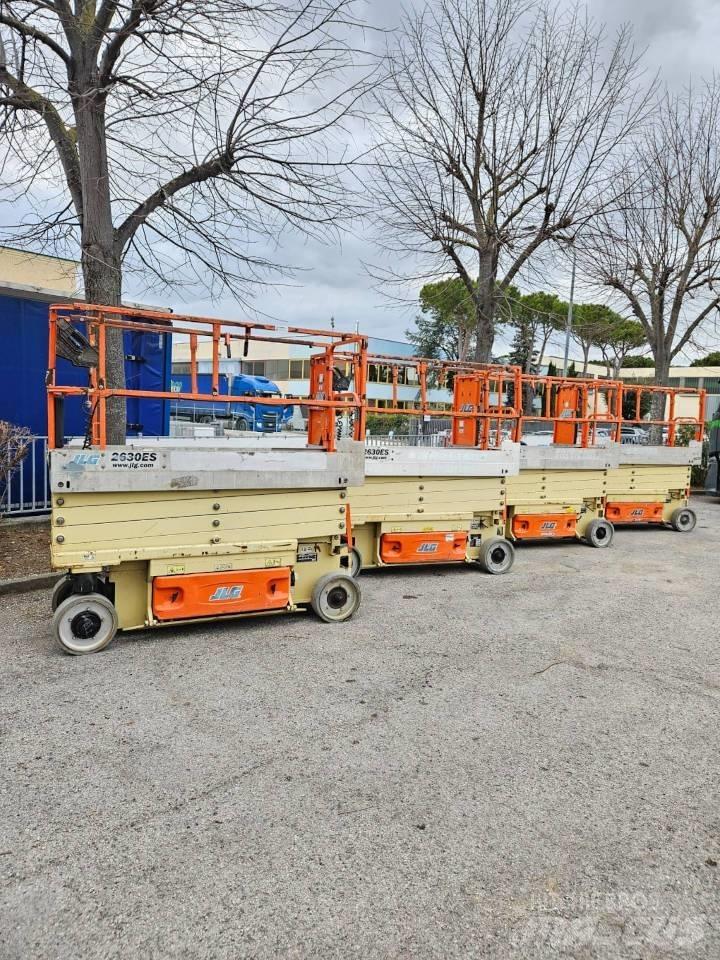 JLG 2630 ES Scissor Lifts