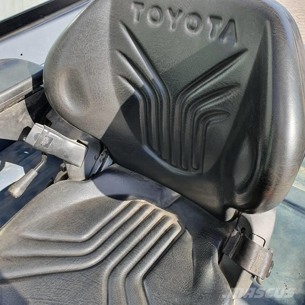 Toyota Traigo 80 Electric Forklifts