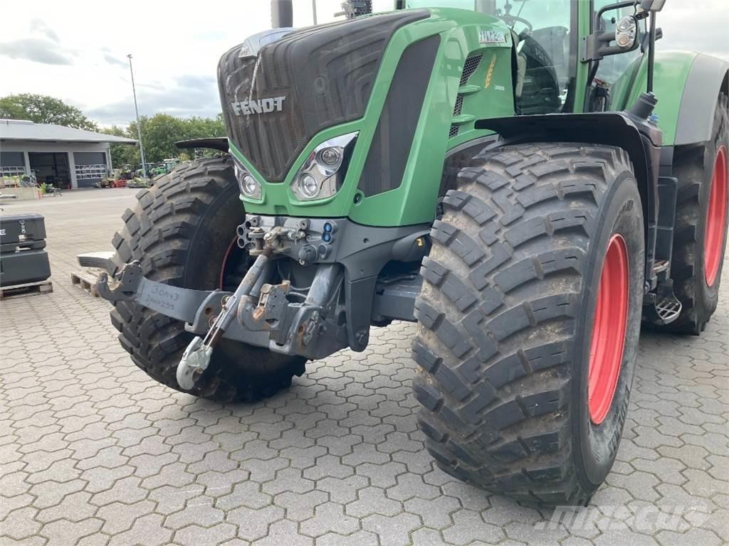 Fendt 824 Vario S4 Tractors