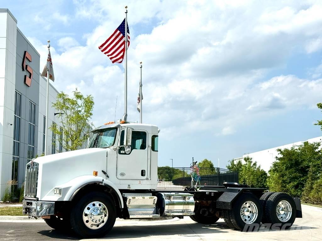 Kenworth T 800 Conventional Trucks / Tractor Trucks