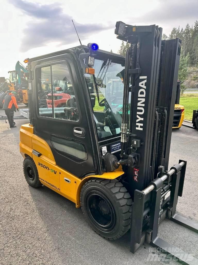 Hyundai 35DN-9V Diesel Forklifts
