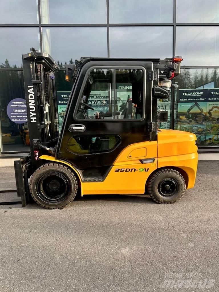 Hyundai 35DN-9V Diesel Forklifts