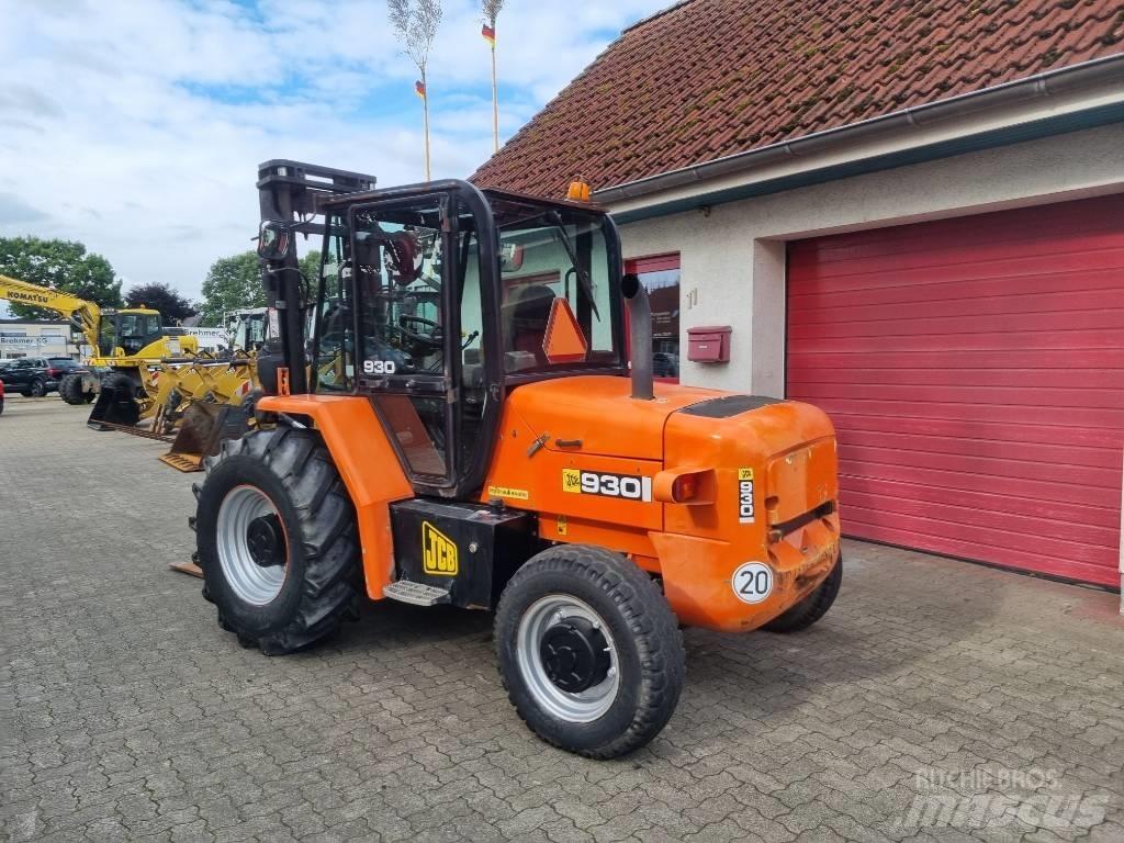 JCB 930-4 Rough Terrain Trucks